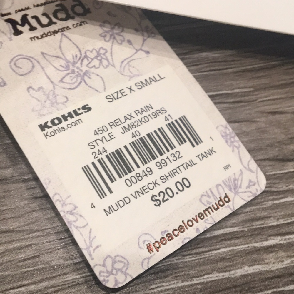 NWT Mudd Curved Hem Tank 🖤 - Picture 5 of 7